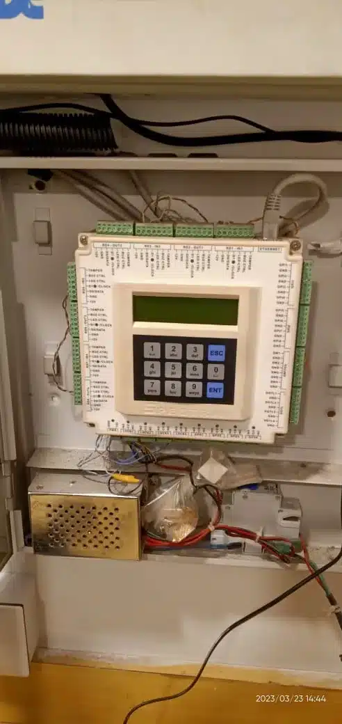 Spectra ACT1000 4 door controller